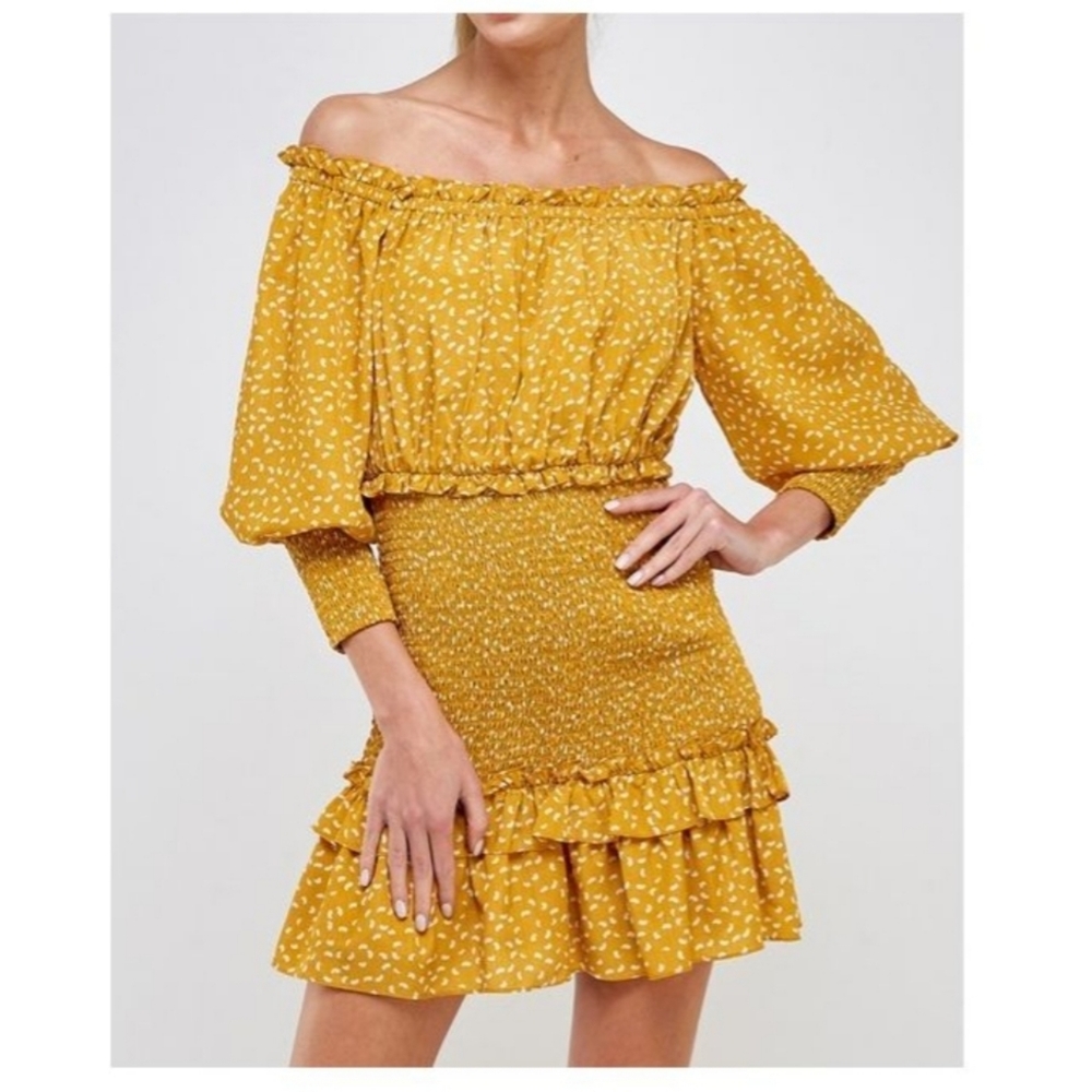 Essue Yellow and White Off The Sholder Dress
